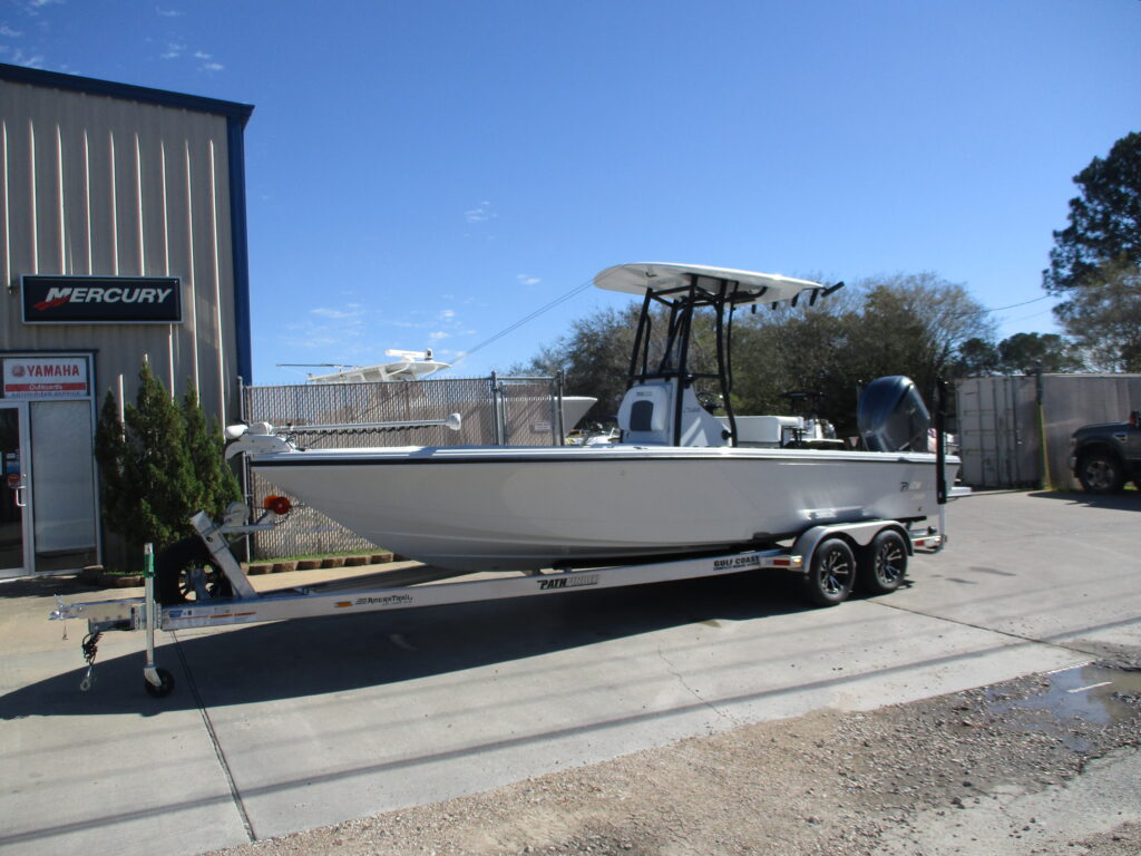 Pathfinder 2500 Hybrid at Gulf Coast Complete Marine in Kemah, TX